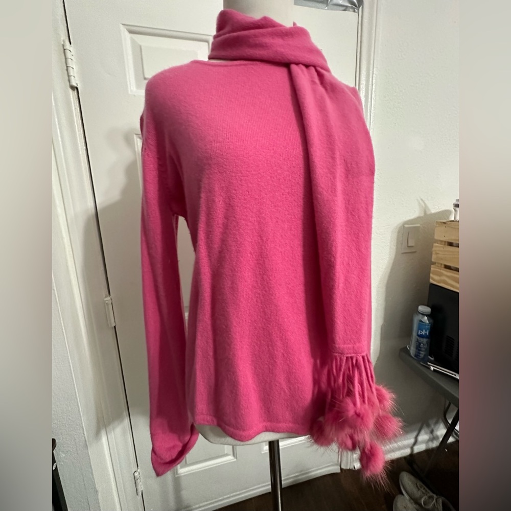Hot Pink Barrie Pace 100% Cashmere Sweater and Scarf Set in Size Medium